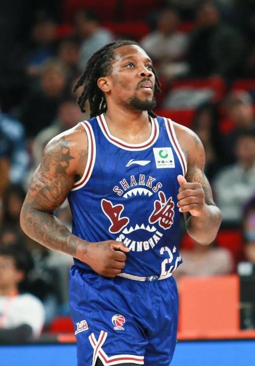 -球队战绩持续走高球员士气高涨备战大赛的简单介绍