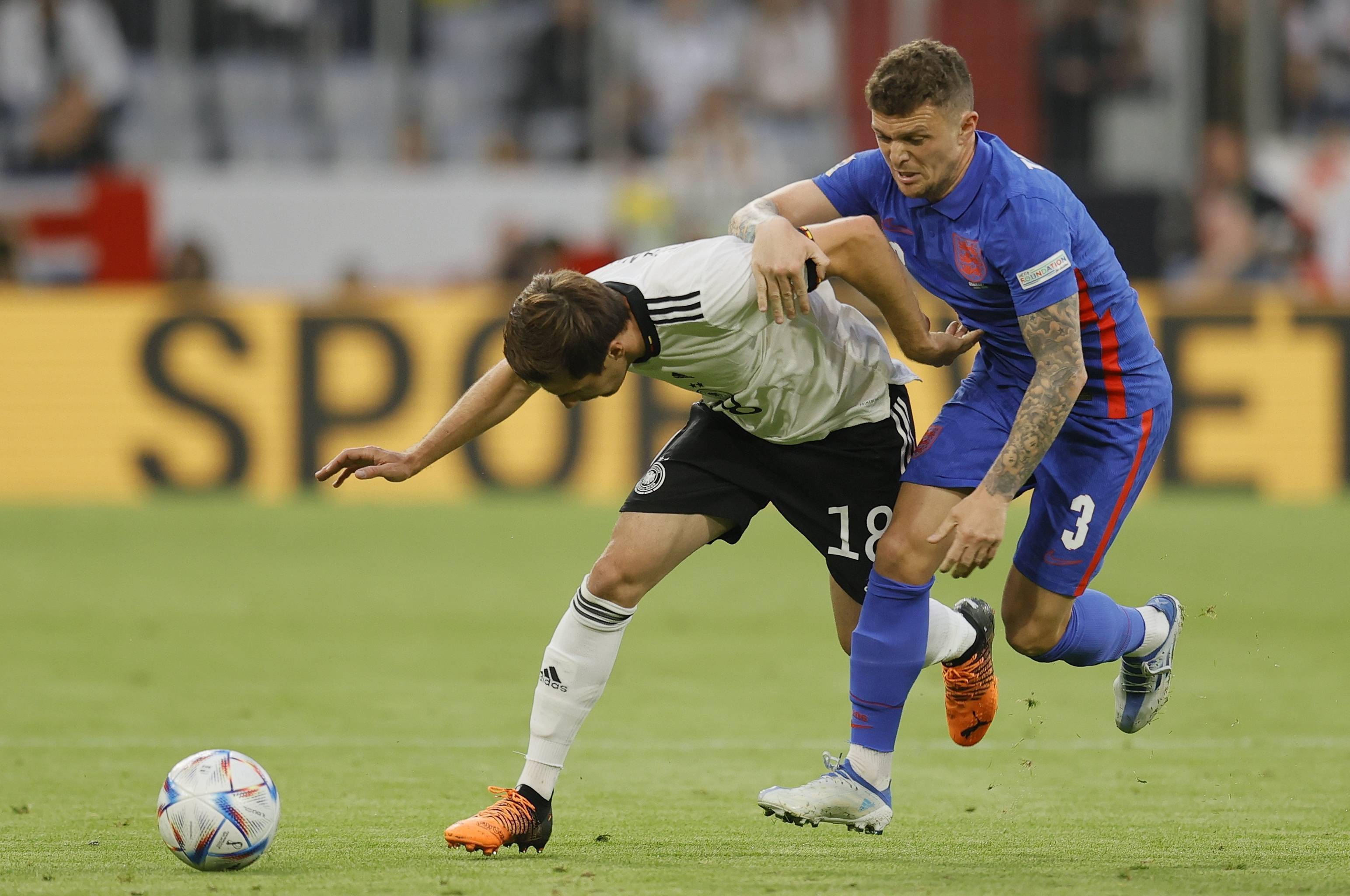 比利时队主场取胜英格兰队溃败