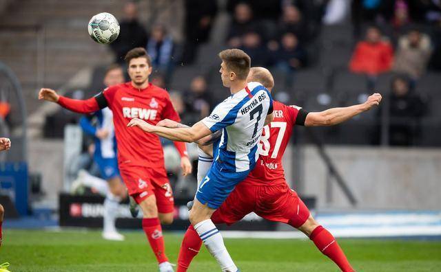 柏林赫塔后防线伤病不断,球队寻找替补的简单介绍 柏林赫塔后防线伤病不断,球队寻找替补的简单介绍