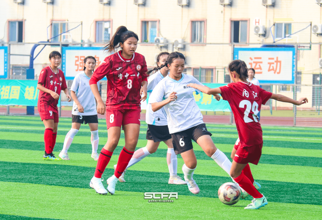关于参加女足联赛，运动员们展现出色的技术实力的信息