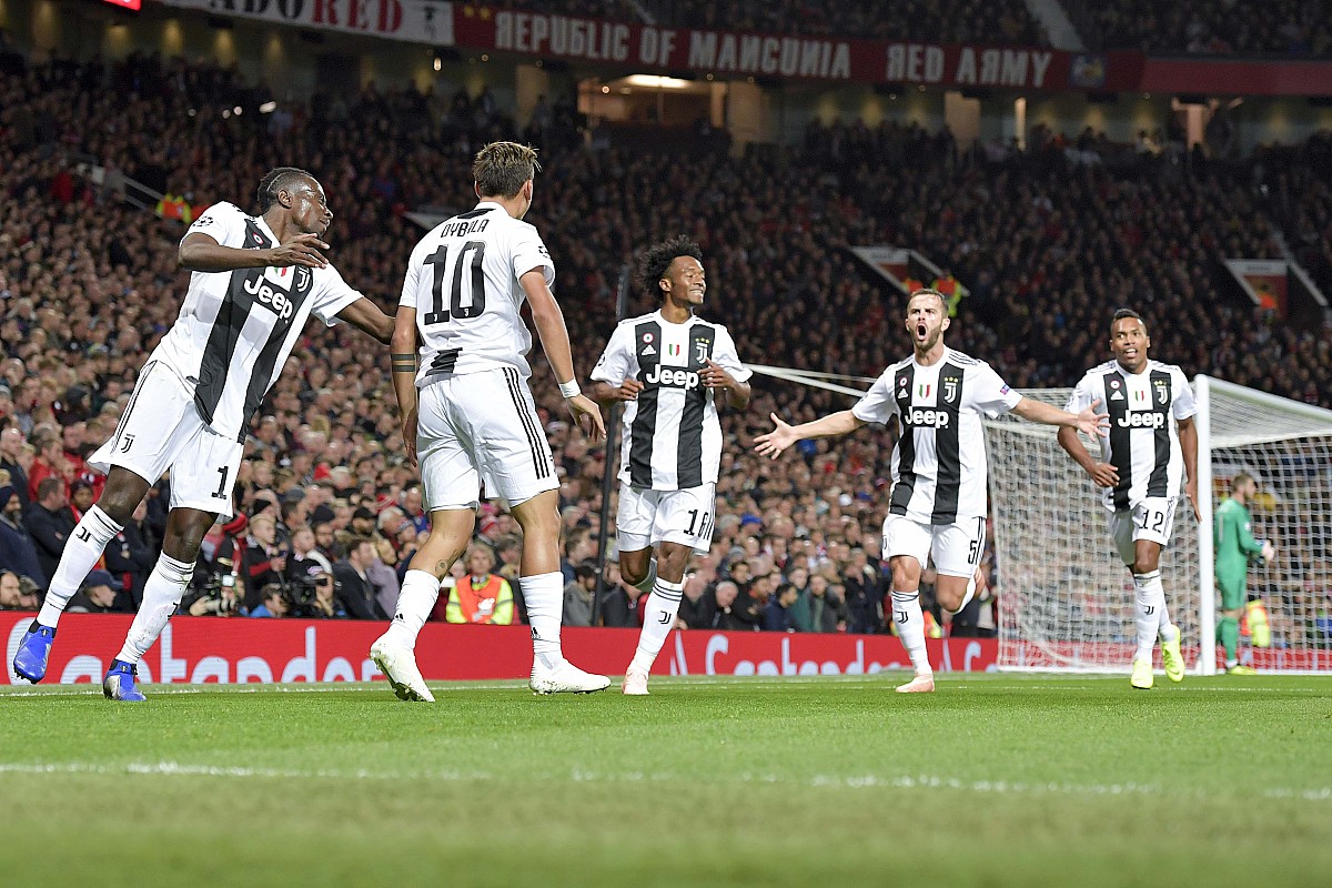 九游体育官网入口-那不勒斯球迷沉浸在胜利喜悦中，期待下场比赛的简单介绍