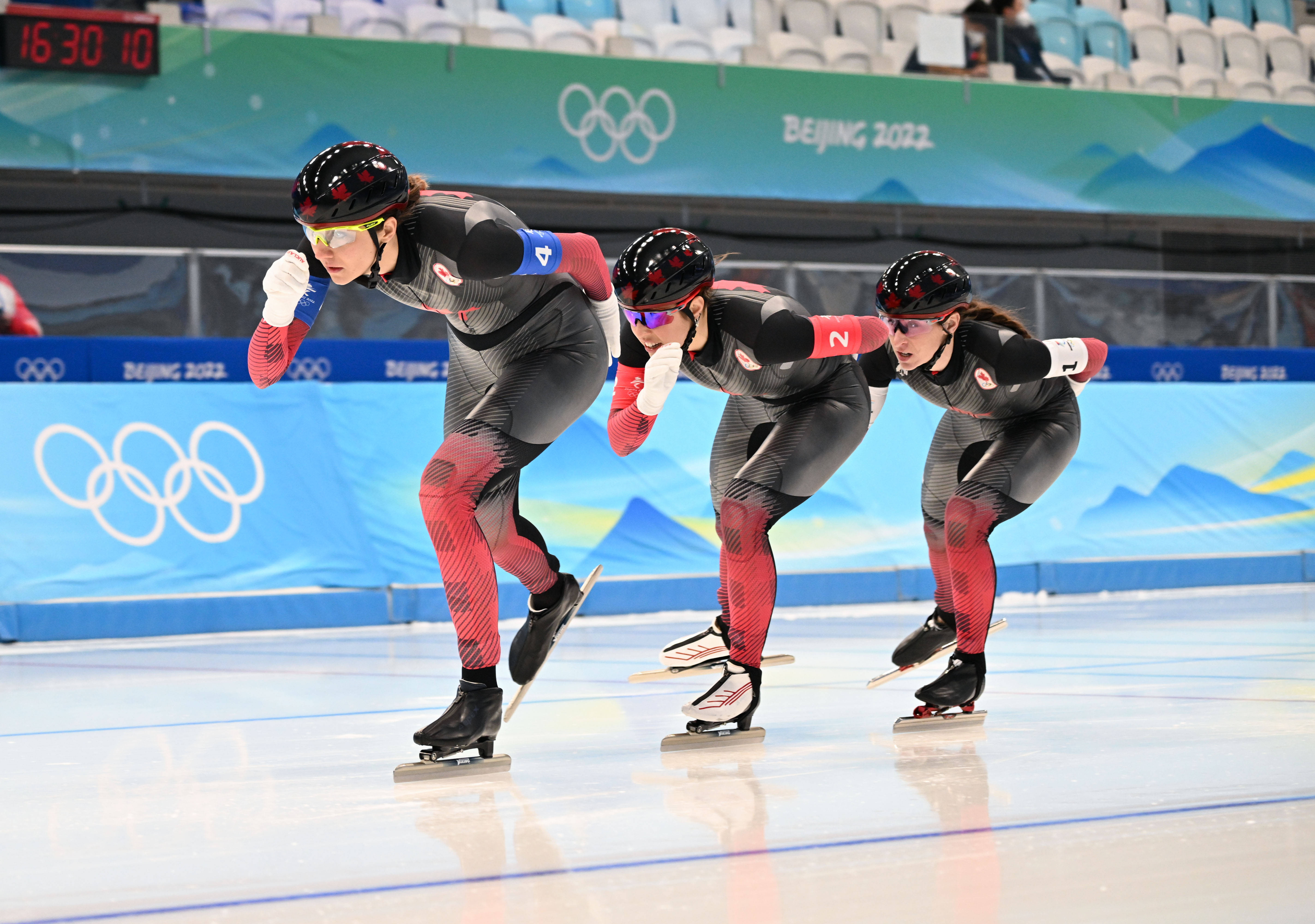 九游体育在线登录-加拿大队取得历史性突破，金牌加身