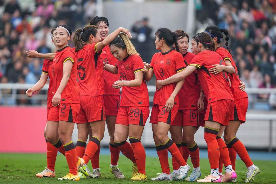 九游体育官方入口-碰撞激荡！中国女足斗志高昂战胜的简单介绍