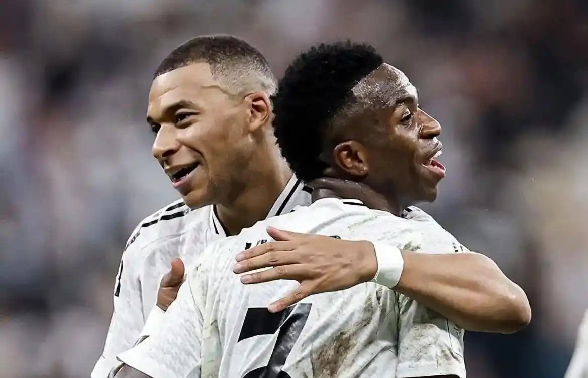 包含阿森纳遭遇客场失利，输给了西汉姆联的词条