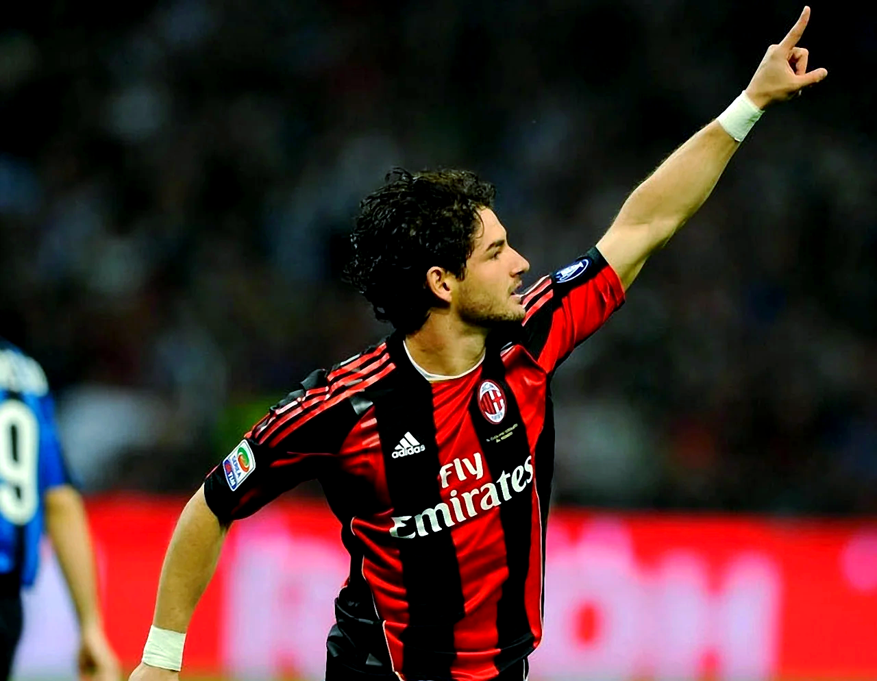 九游体育app-热那亚豪取主场胜利，表现抢眼的简单介绍