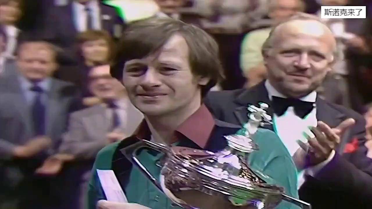 欧洲传奇球员重回赛场，感动全场