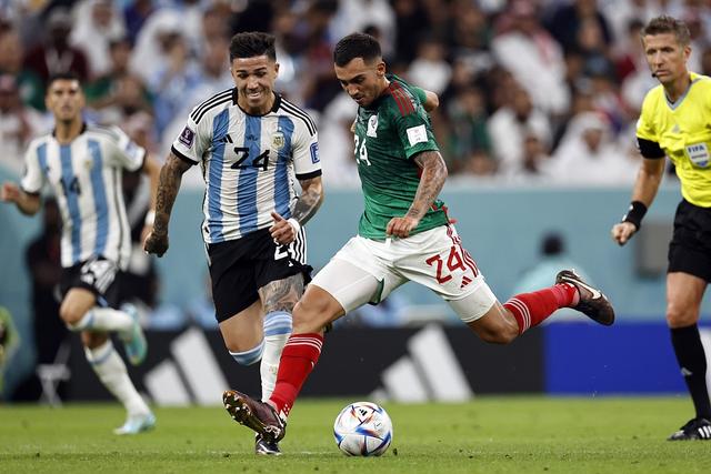 关于西班牙爆冷负于波兰，小组出线悬念的信息