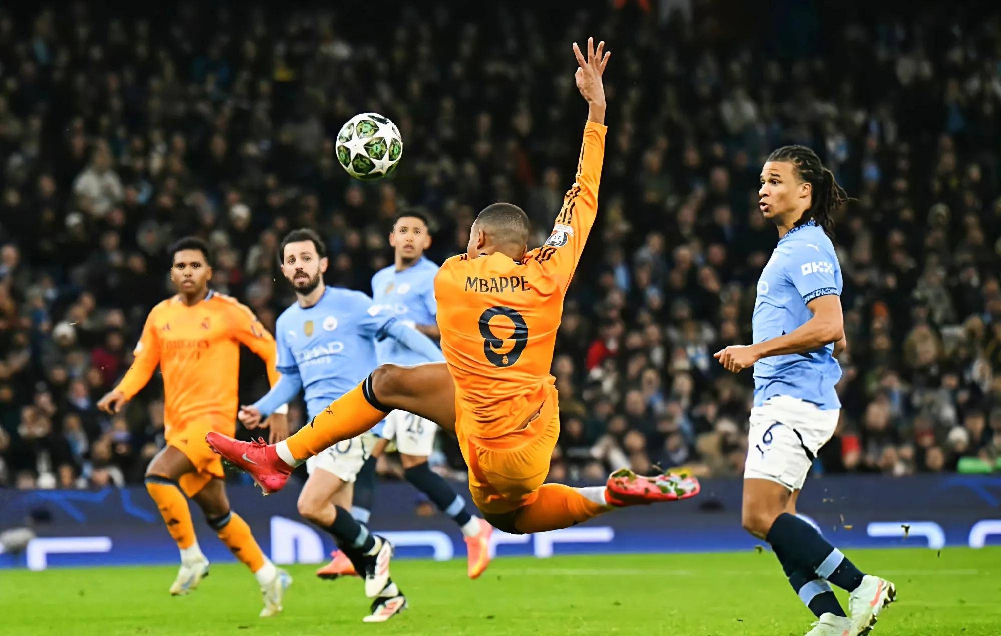 皇家马德里大胜对手，晋级淘汰赛