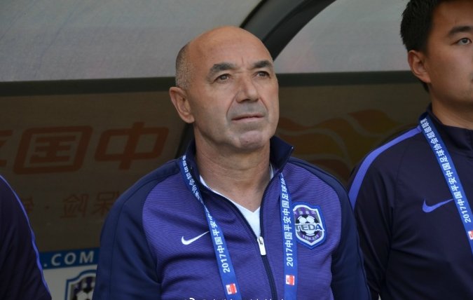 九游体育app下载-意大利传奇前锋回归执教，球迷欢呼